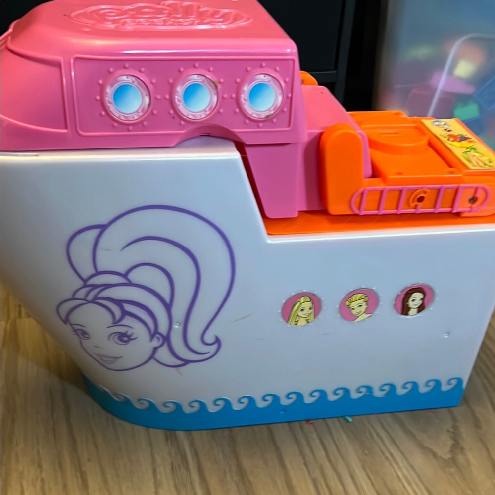 Vintage Polly pocket cruiser ship